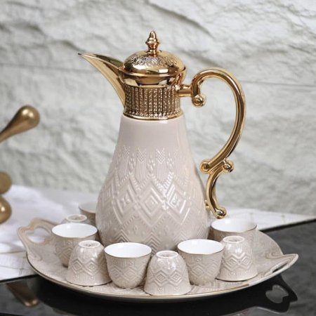 طقم صينية و دلة وفناجين سادة بورسلان 