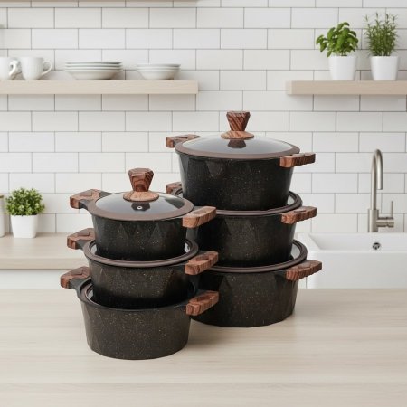 طنجرة الدبابة من الجرانيت الأسود المنقط بأيدي خشبية