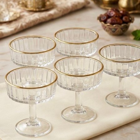 طقم كاسات حلا زجاجي دائري منقش بالحز الذهبي