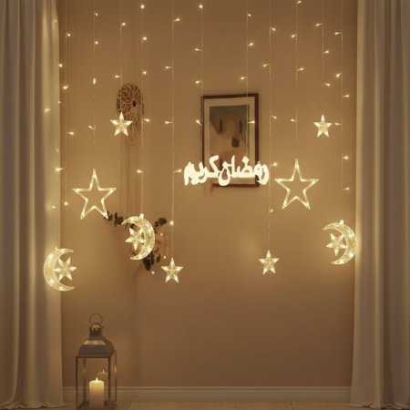 أضواء زينة مع عبارة رمضان كريم بأشكال هلال ونجمة