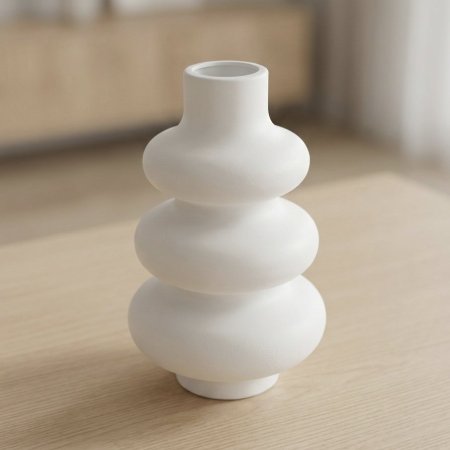 مزهرية بلاستيك بيضاء بشكل ثلاث طبقات دائرية