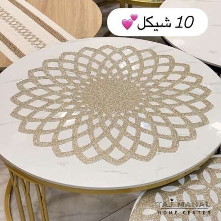 غطاء طاولة بتصميم هندسي لامع