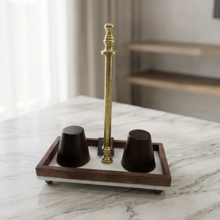 ستاند كاسات ومحارم بتصميم يدمج بين الخشب الهندي والرخام