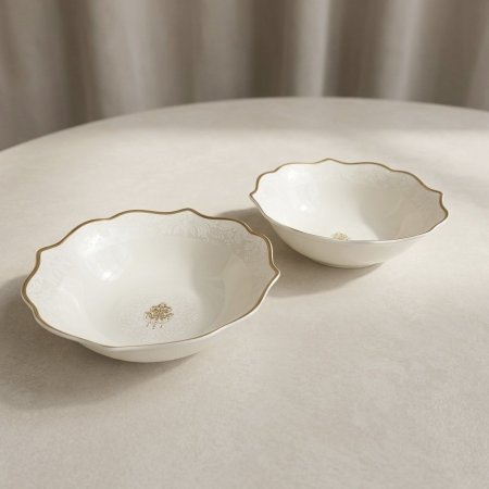 طقم زبادي بورسلان بلون أبيض عاجي ملكي وزخارف ذهبية