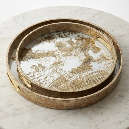 طقم صواني تقديم زجاجية بنقوش ذهبية مستوحاة من التاريخ