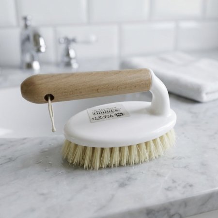 فرشاة تنظيف يدوية بيد خشب