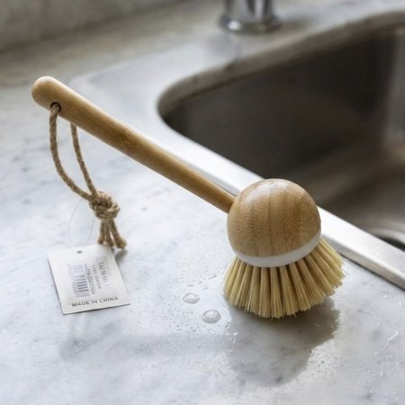 فرشاة تنظيف أطباق من خشب بامبو