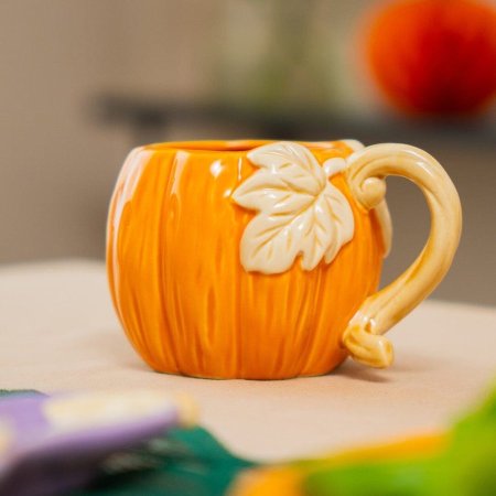 مج سيراميك على شكل يقطينة