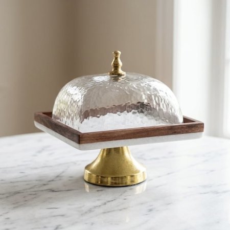 مضيفة تقديم رخام مع غطاء زجاجي وإطار خشب هندي وقاعدة ذهبية