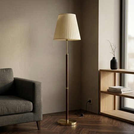 سهارة أرضية عمودية بتصميم كلاسيكي يجمع بين المعدن والخشب