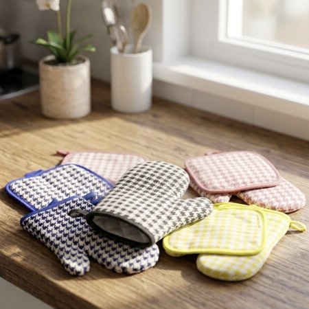 طقم قفازات مطبخ عازلة للحرارة بتصميم كروهات أنيق