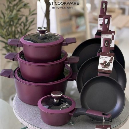 طقم أواني الطبخ من اصدار برغندي من رويال كراون