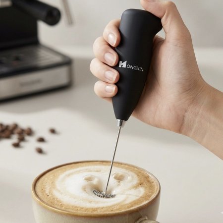 ماكينة صنع رغوة الحليب الكهربائية المحمولة