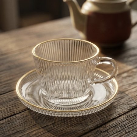 مع حافة ذهبي