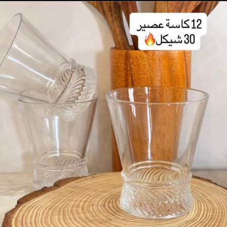 12 كاسة عصير شفاف