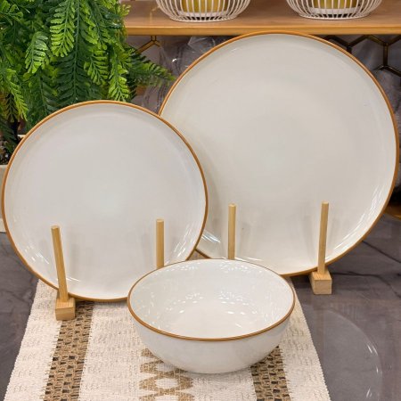 طقم صحون أبيض 18 قطعه احجام كبيرة