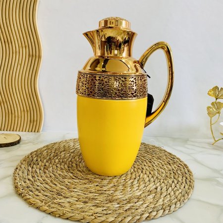 ترمس قهوة انيق باللون الاصفر