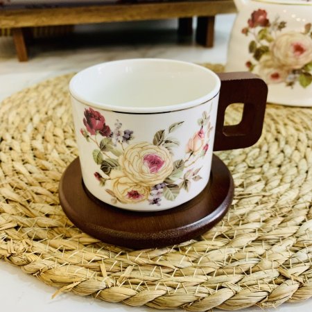 طقم ٦ اكواب شاي مورد بمقابض وقواعد خشبية