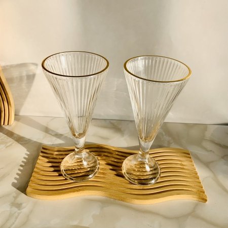 طقم كاسات عصير كريستالي بإطار ذهبي (قطعتين)
