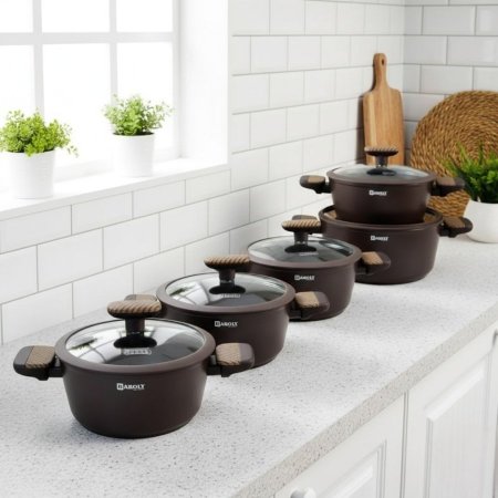 طناجر جرانيت بني بأحجام متعددة