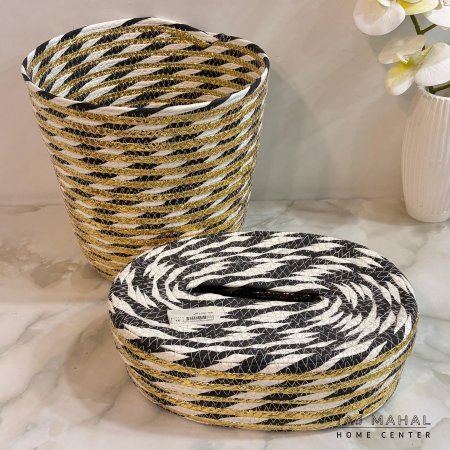 بني وأبيض مع ذهبي