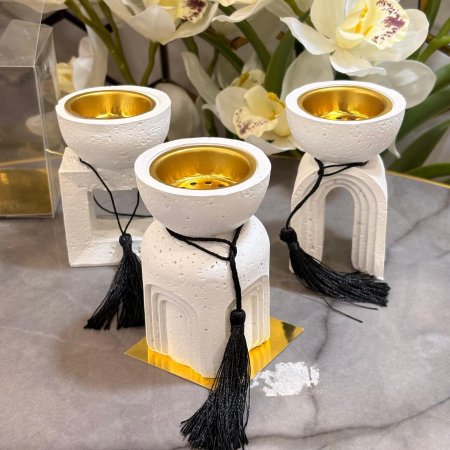 مبخرة بتصميم أنيق بلون أبيض