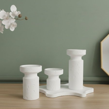 طقم ديكور من شمعدنات وصينية من الجبصين