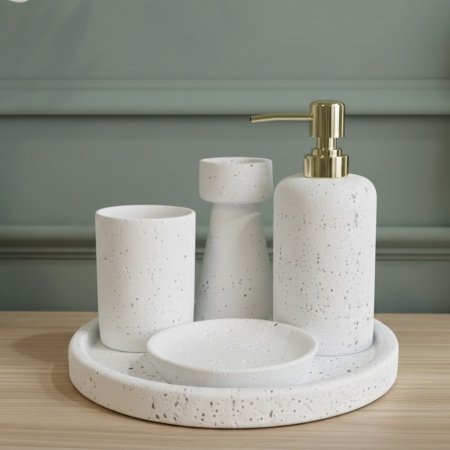 طقم صينية + 4 أدوات حمام ديكور ابيض