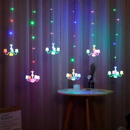 ستارة إضاءة LED ملونة بتصميم ثريات صغيرة بلاستيكية