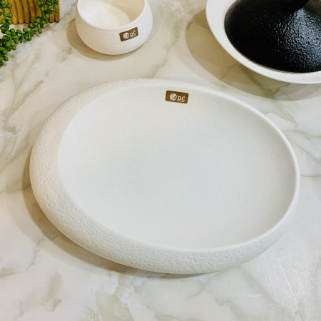 جاط بيضاوي 32*24 سم ابيض محجر