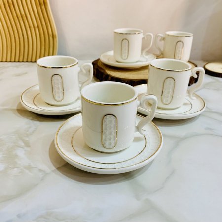 طقم 12  فنجان قهوة بورسلان أبيض مزخرف مع خطوط ذهبية